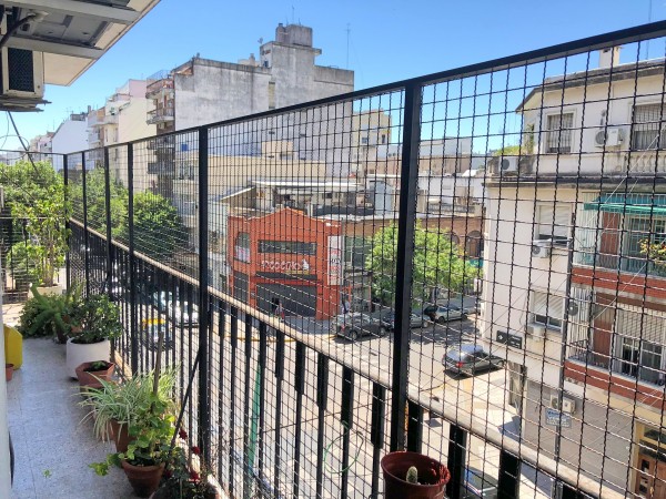 Venta Departamento 4 ambientes c/balcon y dep.