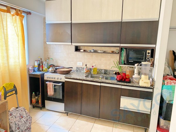 Vendo 4 ambientes c/terraza propia