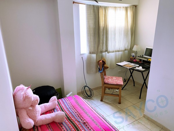 Vendo 4 ambientes c/terraza propia