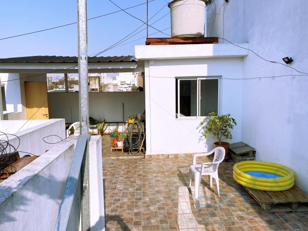 Vendo 4 ambientes c/terraza propia