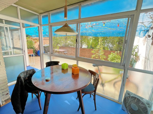 Venta 2 ambientes 117m2 Patios, con cochera fija y cubierta.
