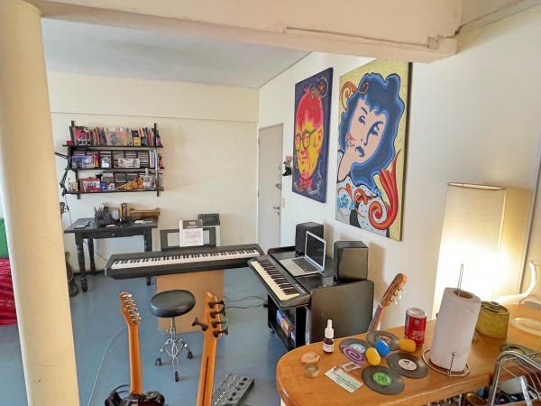 Venta 2 ambientes 117m2 Patios, con cochera fija y cubierta.