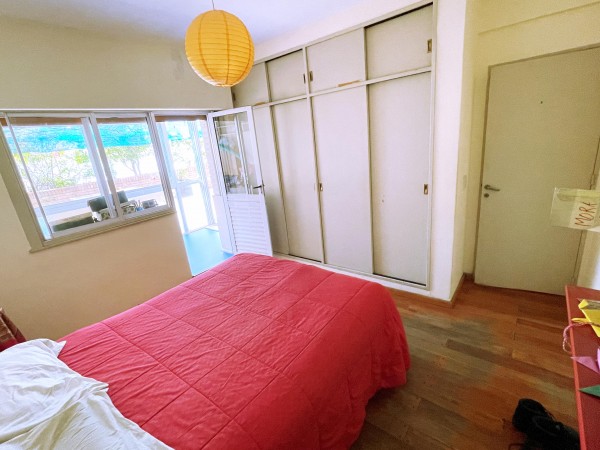 Venta 2 ambientes 117m2 Patios, con cochera fija y cubierta.