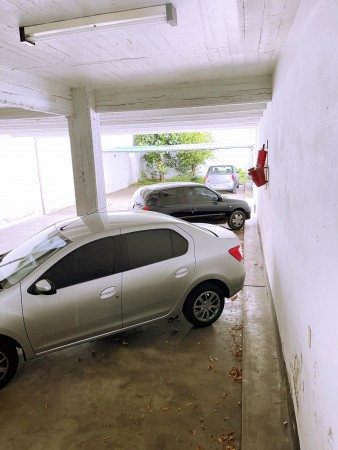 Venta 2 ambientes 117m2 Patios, con cochera fija y cubierta.