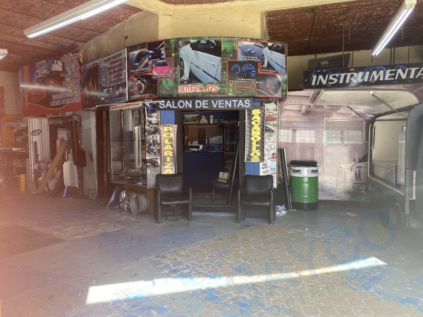 LOCAL en LOTE PROPIO 300m2 Totales 