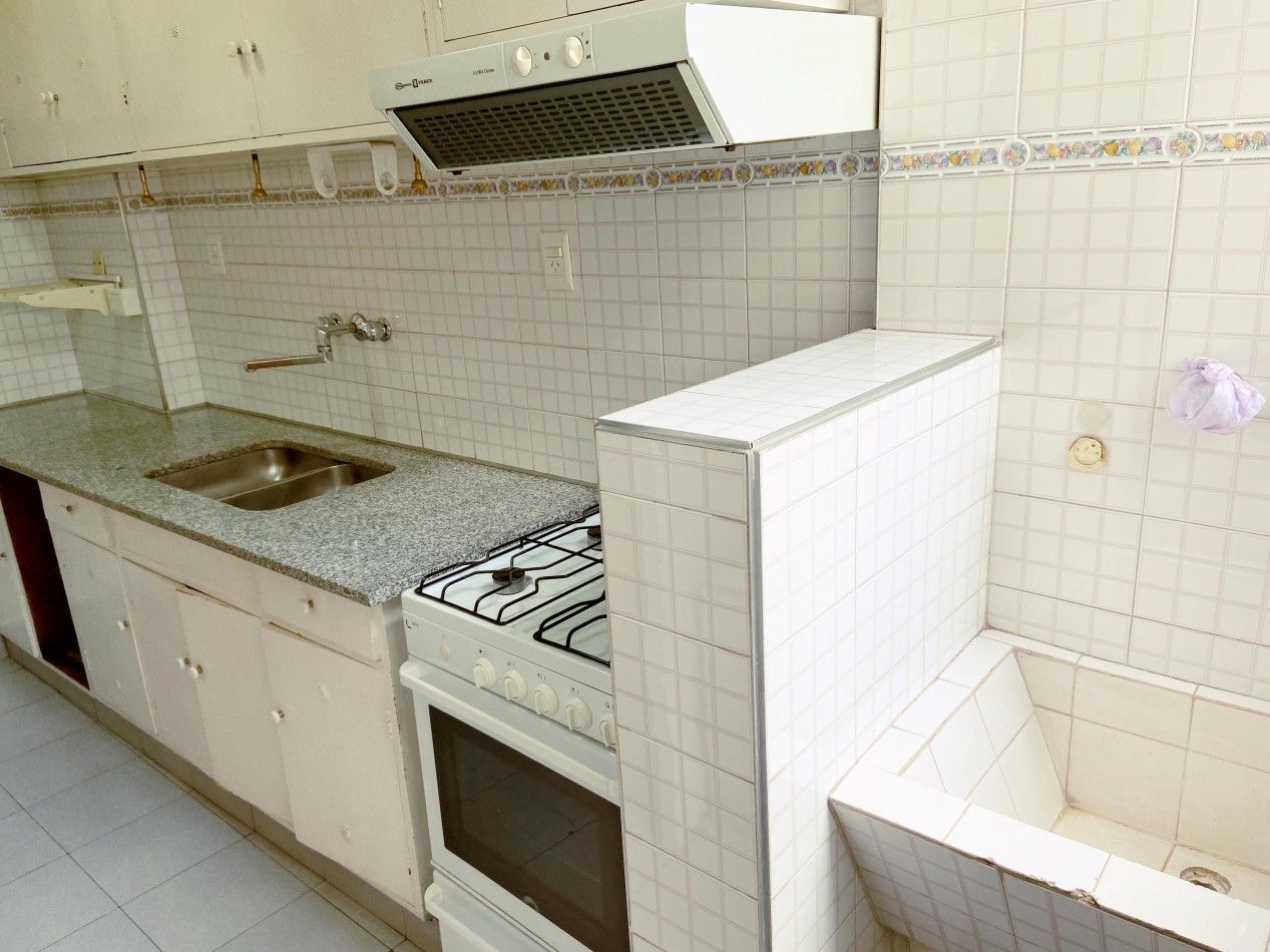 Depto de 3 Amb 62m2 c/ 2 baños, y gran patio en comun.