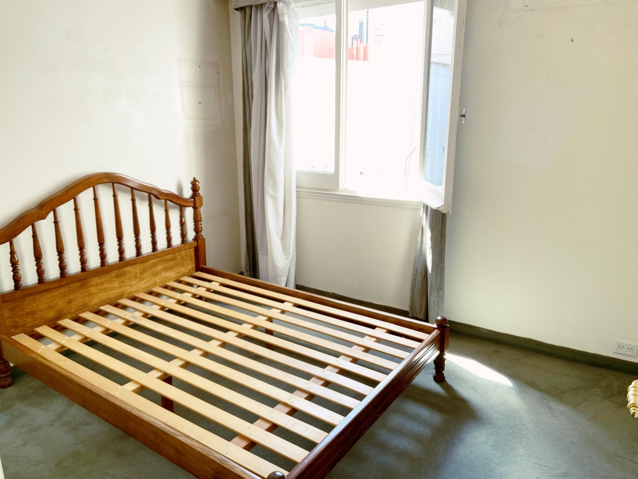Depto de 3 Amb 62m2 c/ 2 baños, y gran patio en comun.