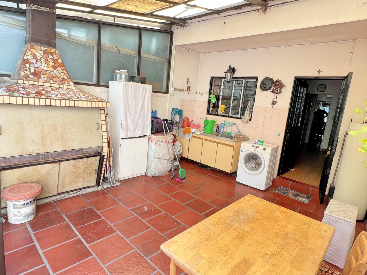 Duplex 4 Ambientes + Cochera + Fondo (4 X 12) + Parrilla + Balcon 