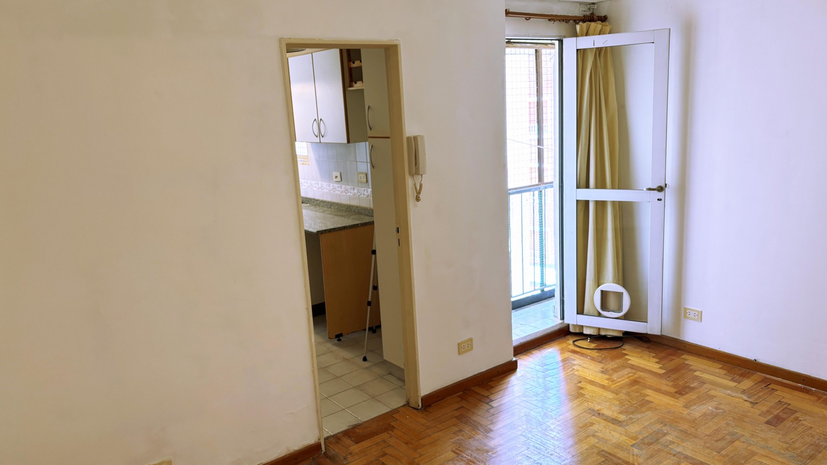 Venta 2 ambientes en Palermo Lateral.