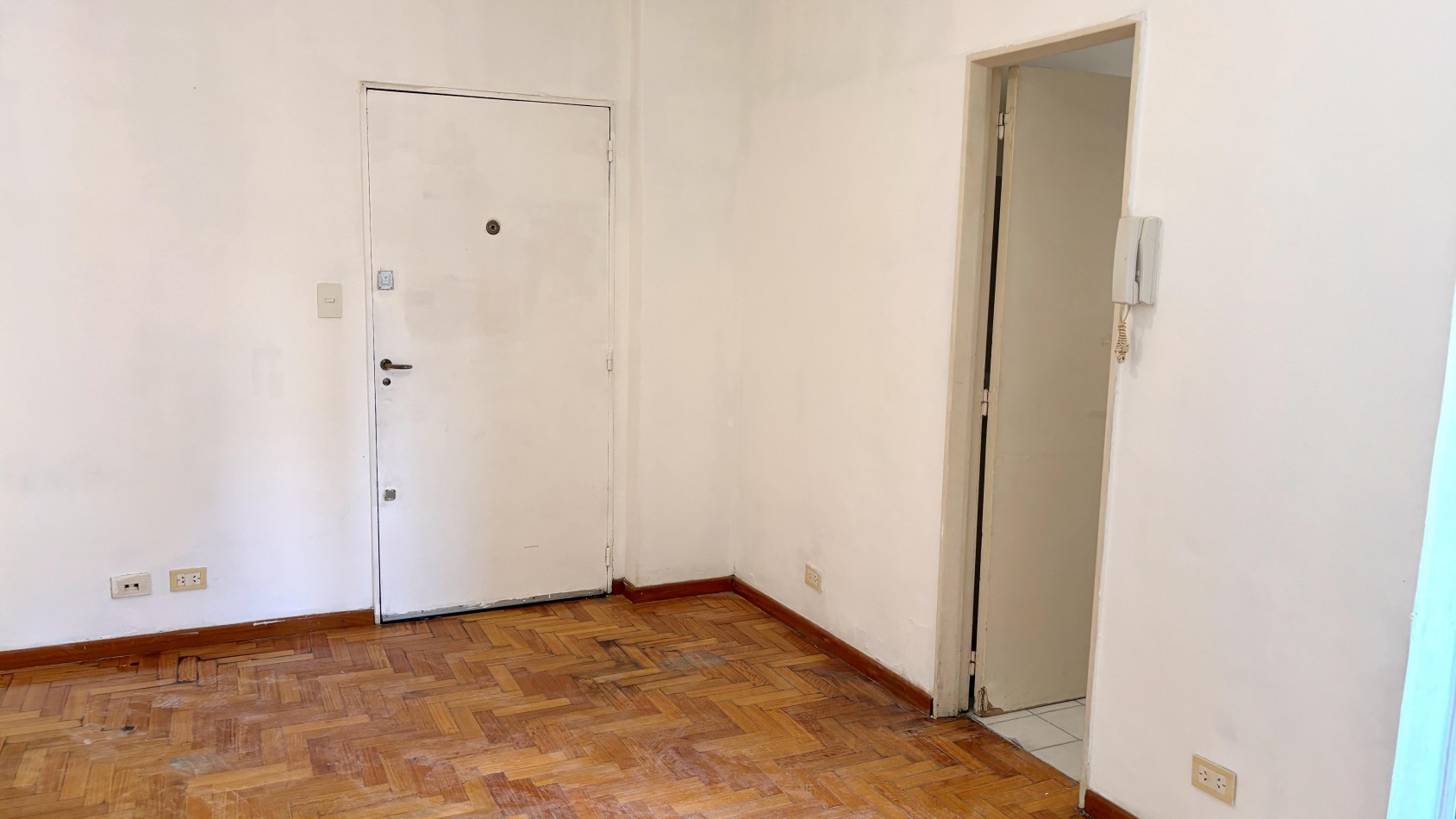 Venta 2 ambientes en Palermo Lateral.
