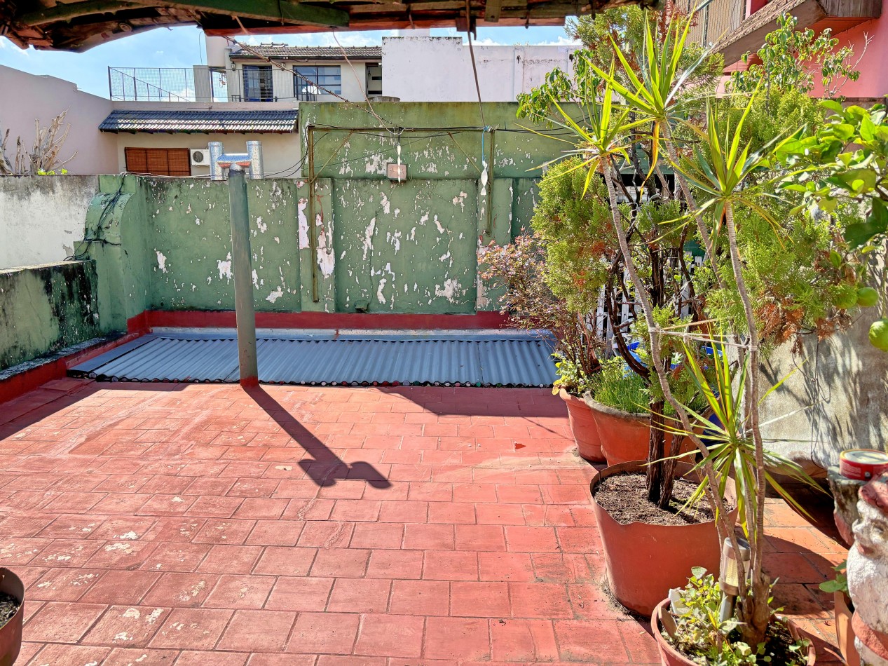 PH 96m2 con patio y terraza propios.