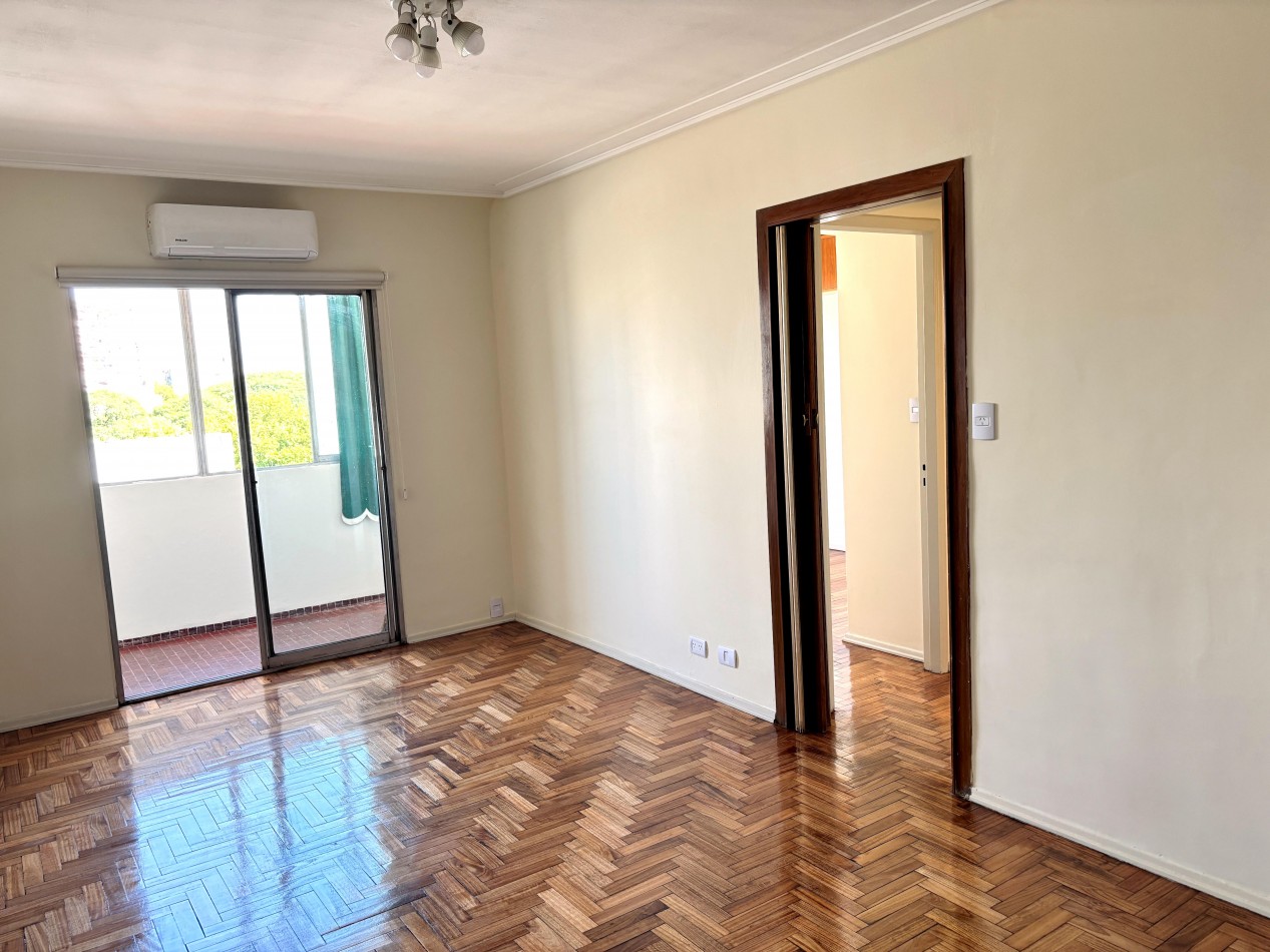 Reciclado a NUEVO 3 amb de 60m2 c/ 2 balcones.