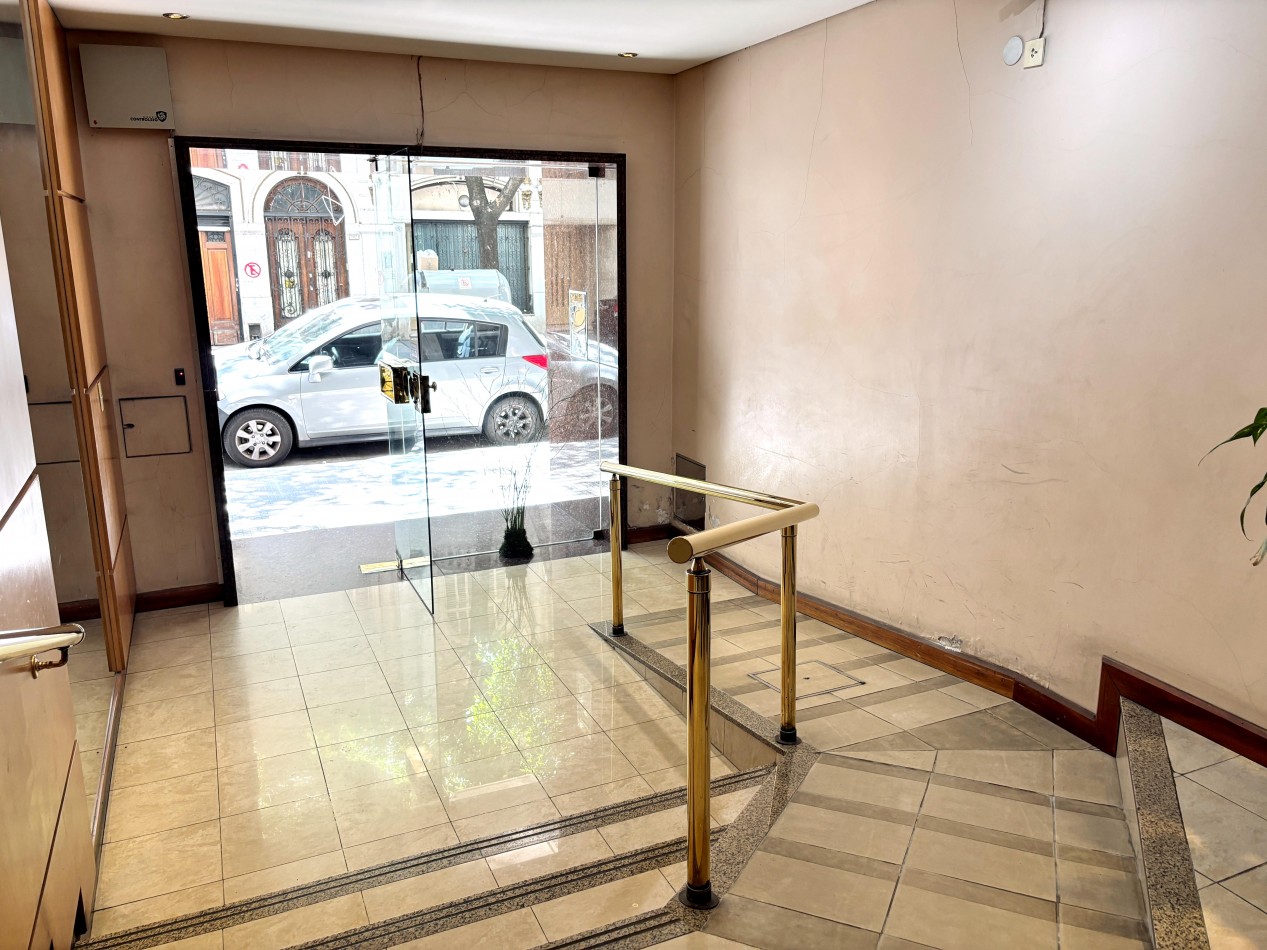 Reciclado a NUEVO 3 amb de 60m2 c/ 2 balcones.