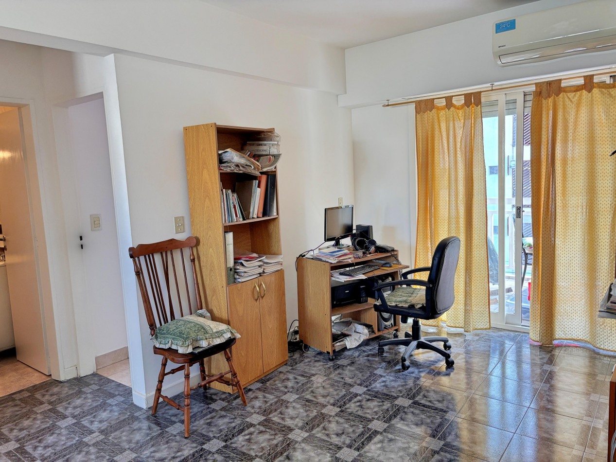 Vendo 2 ambientes c/balcon Apto Profesional