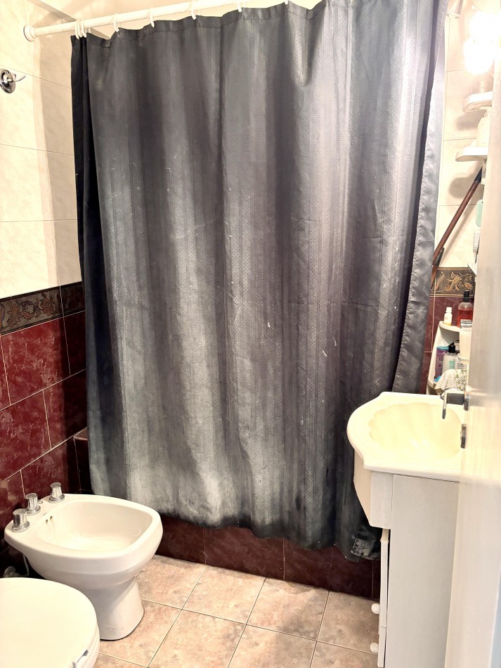 Vendo 2 ambientes c/balcon Apto Profesional