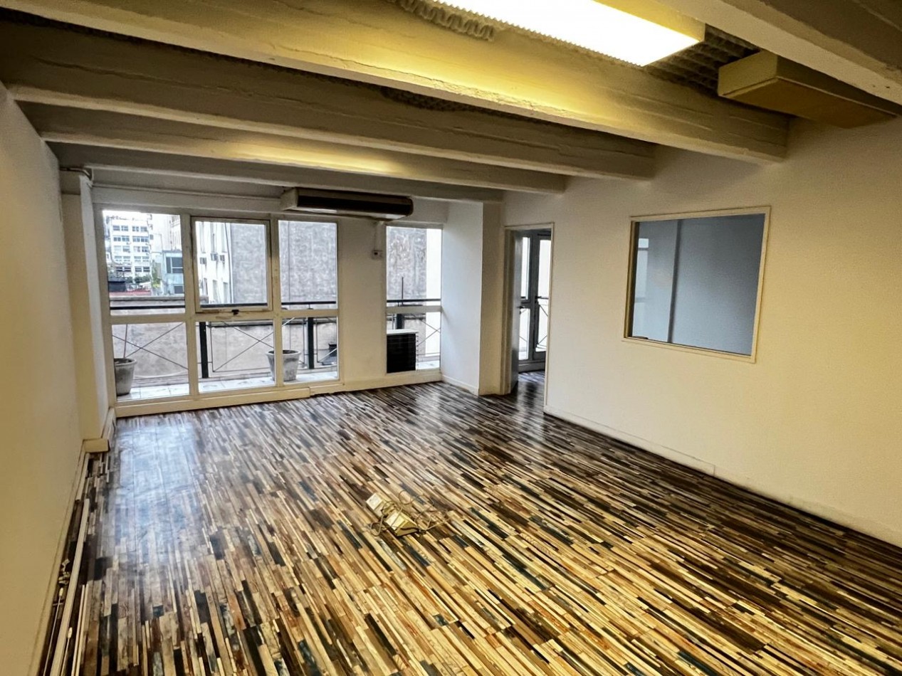 Oficina 72,00 m² Baño Propio - Balcon Corrido Air/ac Impecable