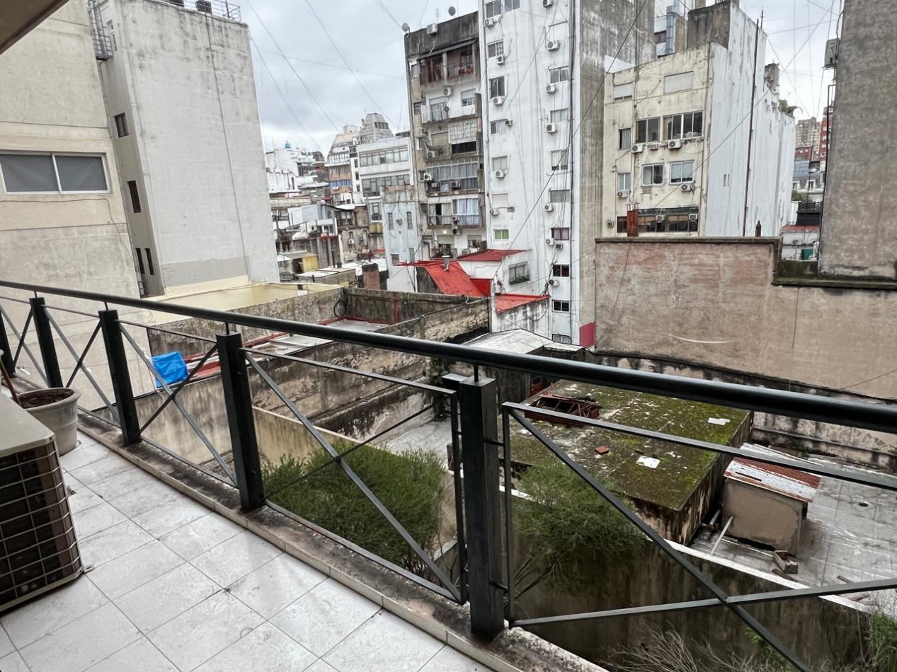 Oficina 72,00 m² Baño Propio - Balcon Corrido Air/ac Impecable