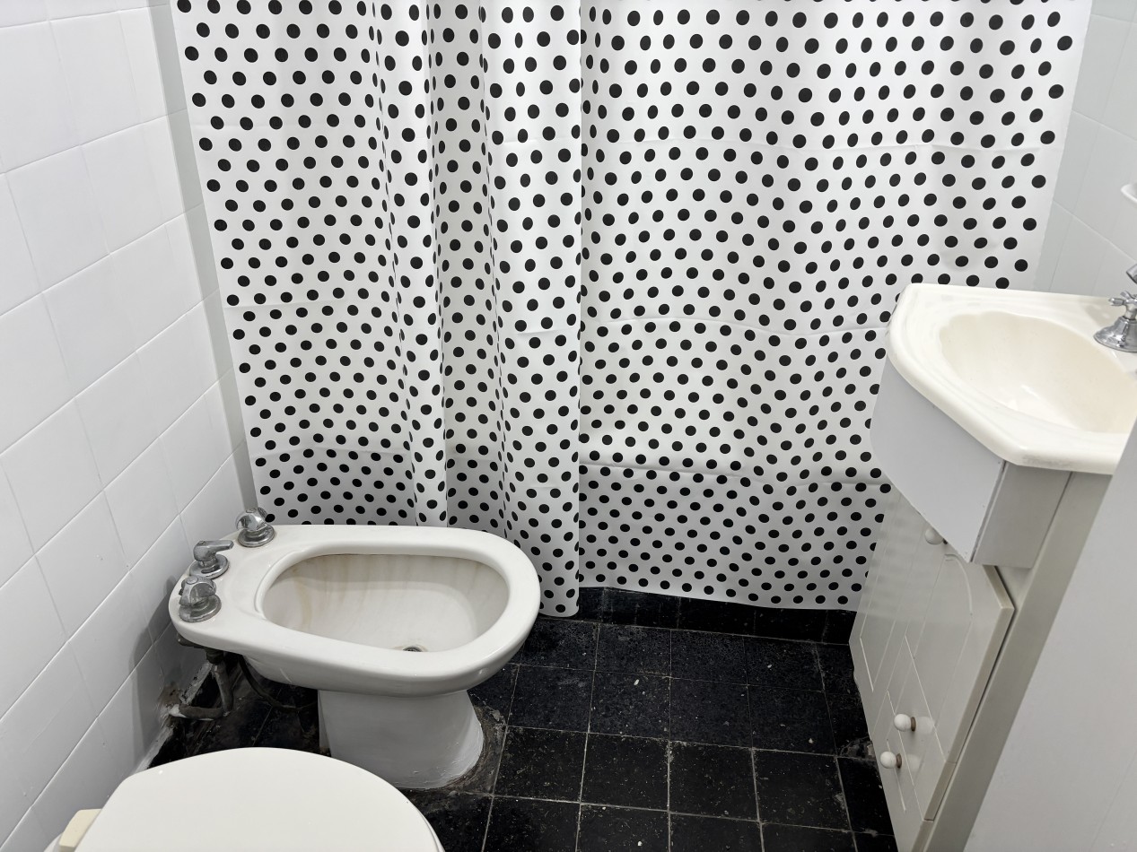 Alquiler 2 ambientes piso 2 lateral