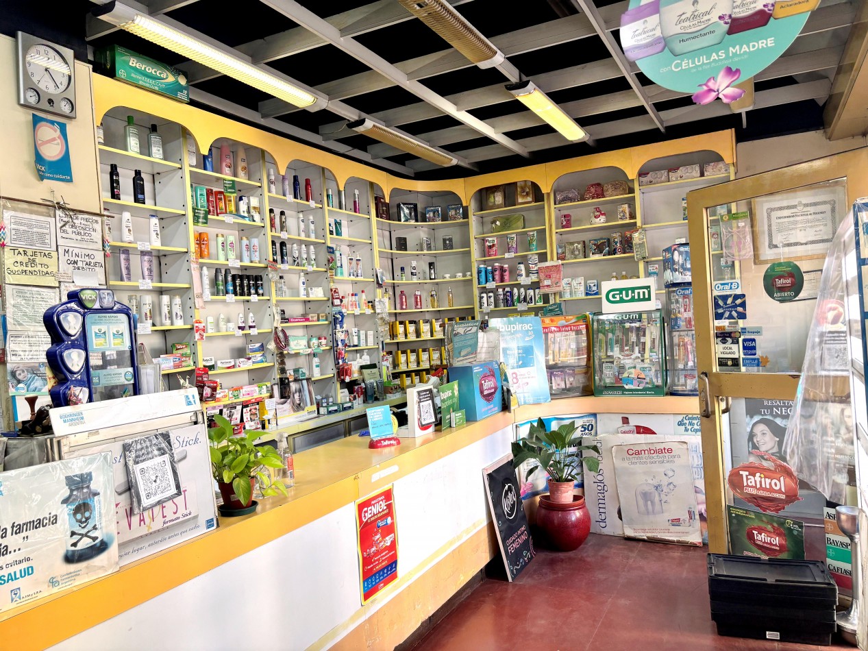 Local en alquiler, Caballito - Capital FederalAlquiler Local - Caballito - Acoyte 100 y Yerbal - Local de 6x 10 + Patio