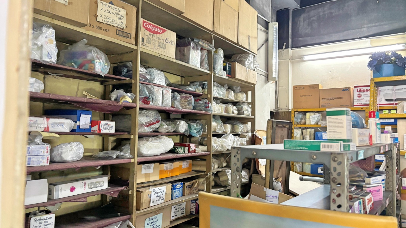 Local en alquiler, Caballito - Capital FederalAlquiler Local - Caballito - Acoyte 100 y Yerbal - Local de 6x 10 + Patio