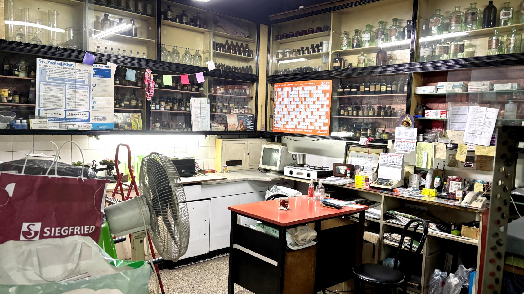 Local en alquiler, Caballito - Capital FederalAlquiler Local - Caballito - Acoyte 100 y Yerbal - Local de 6x 10 + Patio