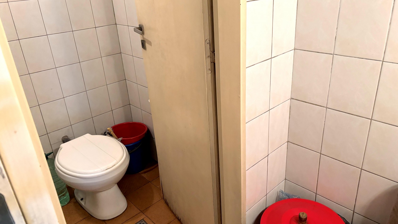 Local en alquiler, Caballito - Capital FederalAlquiler Local - Caballito - Acoyte 100 y Yerbal - Local de 6x 10 + Patio