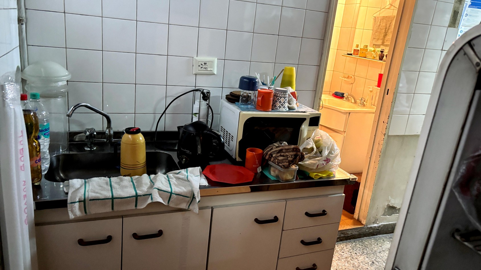 Local en alquiler, Caballito - Capital FederalAlquiler Local - Caballito - Acoyte 100 y Yerbal - Local de 6x 10 + Patio