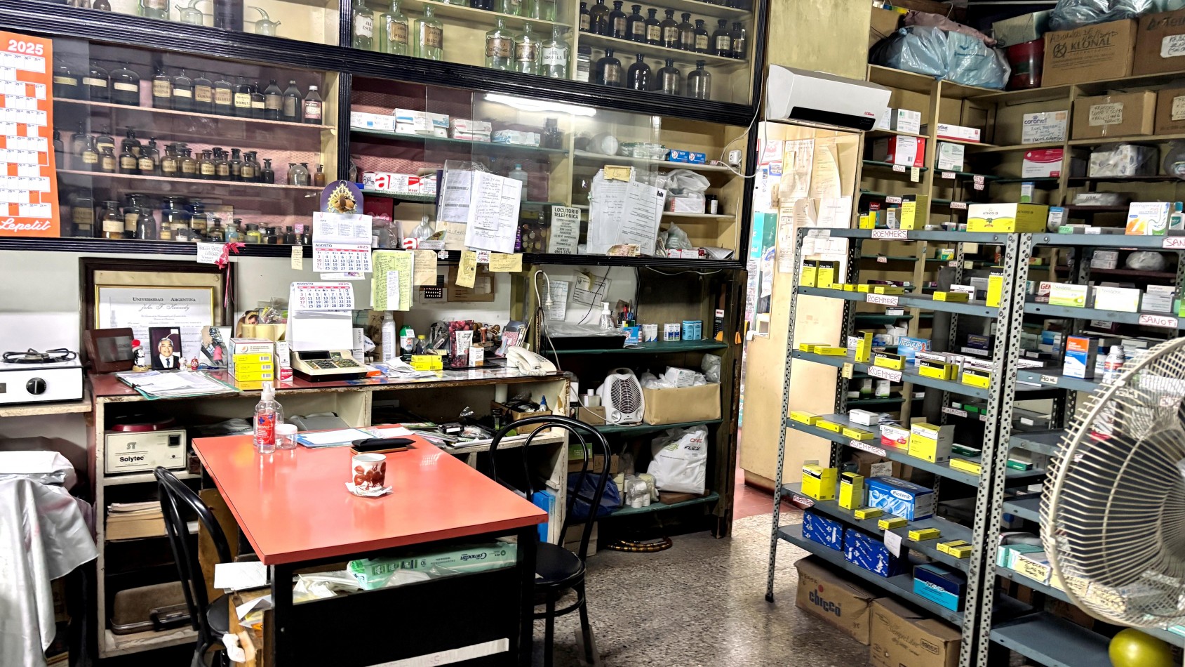 Local en alquiler, Caballito - Capital FederalAlquiler Local - Caballito - Acoyte 100 y Yerbal - Local de 6x 10 + Patio