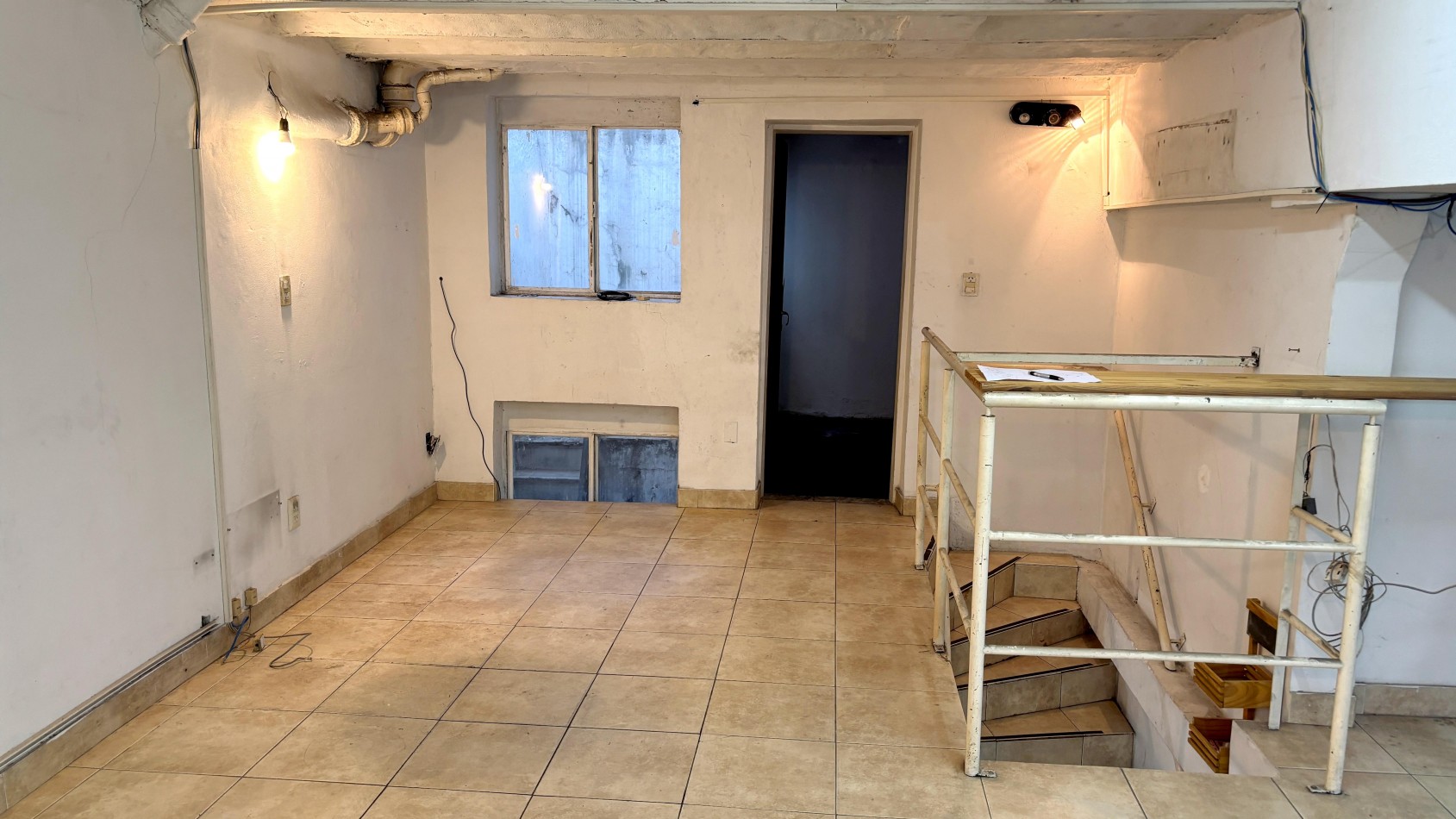 Alquiler local 80m2 en esquina