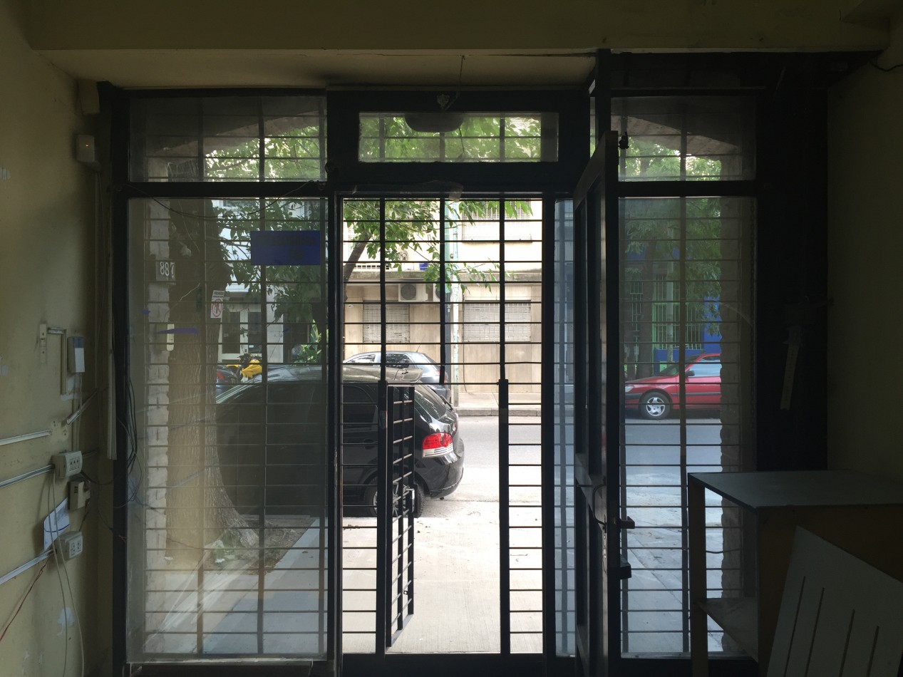 Venta Local 51m2 en via publica.