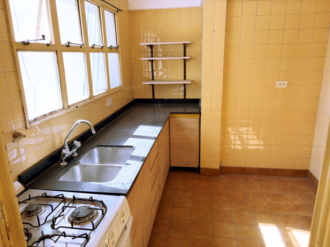 Venta 3 amb c/ lavadero, baño, toilette, balcon y baulera.