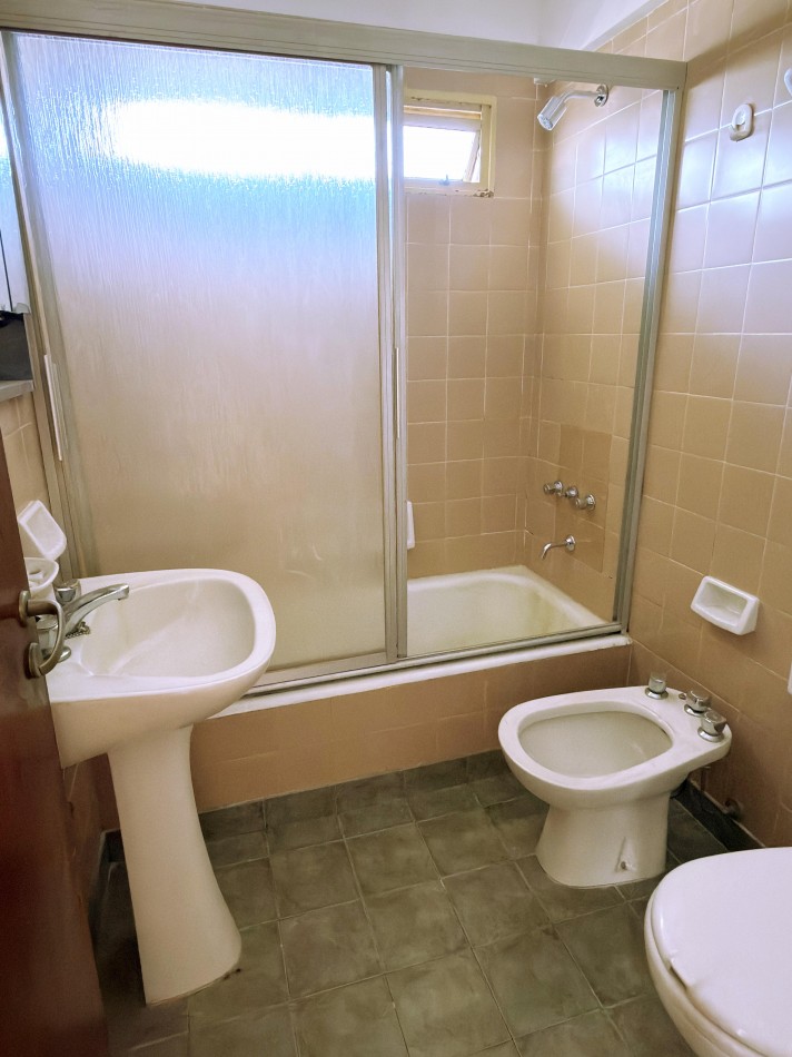 Venta 3 amb c/ lavadero, baño, toilette, balcon y baulera.