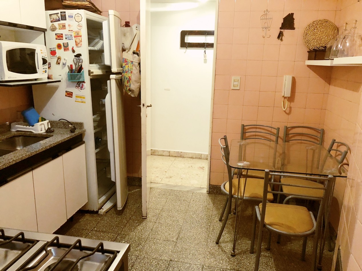 4 Ambientes c/balcon. Super luminoso con balcon corrido, vista abierta.