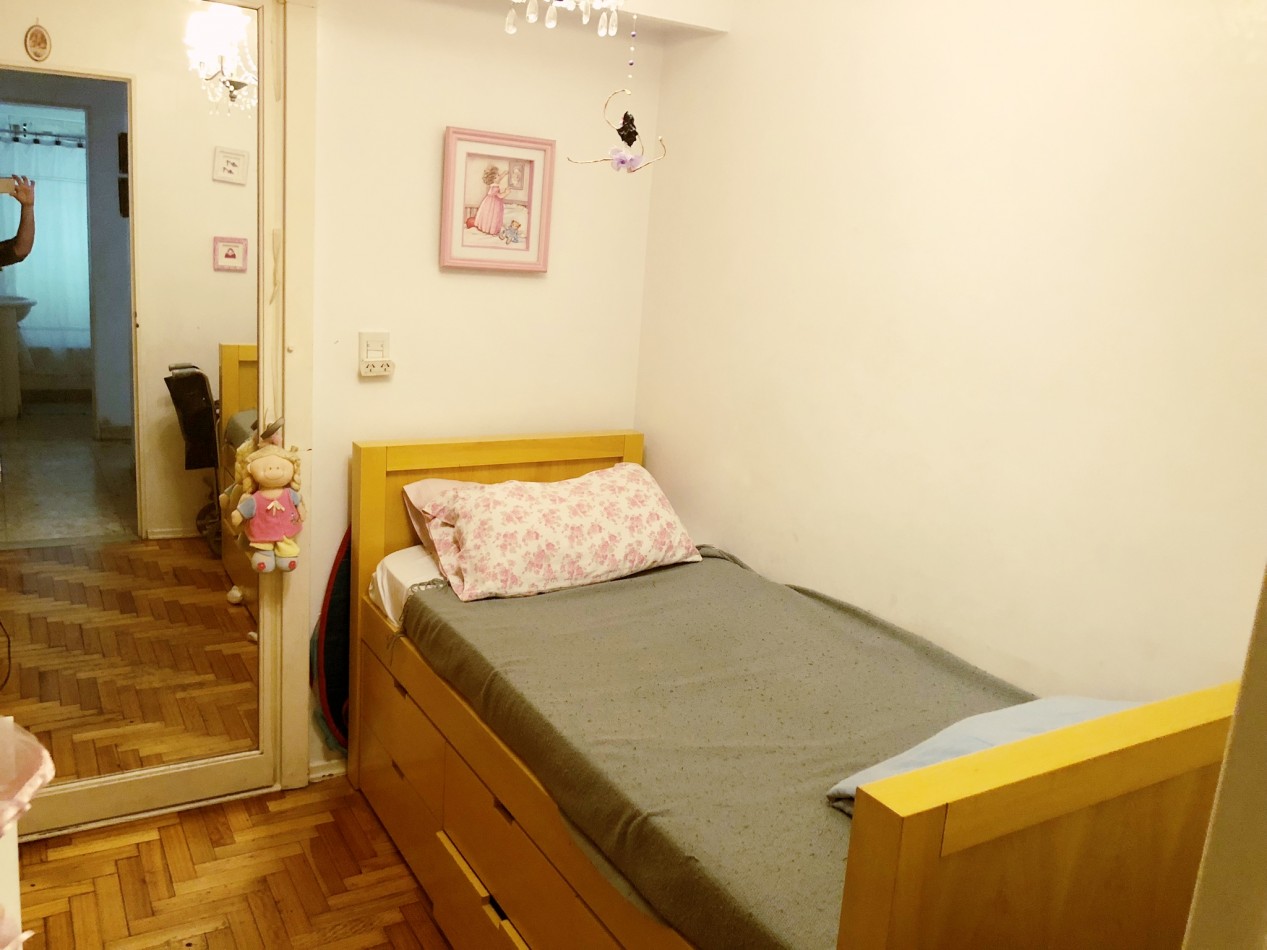 4 Ambientes c/balcon. Super luminoso con balcon corrido, vista abierta.