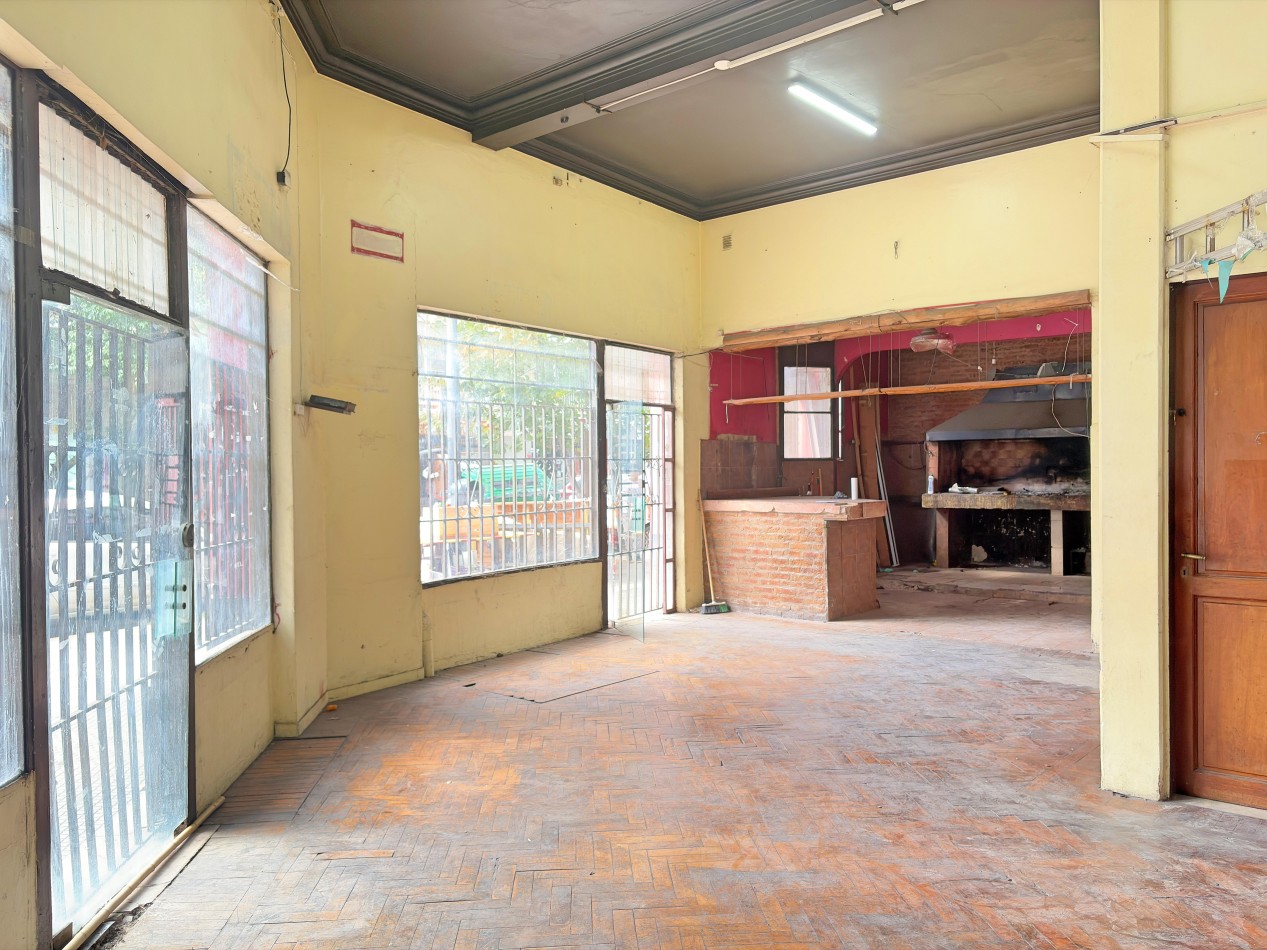 Local comercial en esquina 145m2 c/sotano