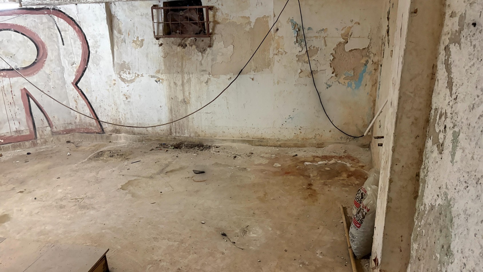 Local comercial en esquina 145m2 c/sotano