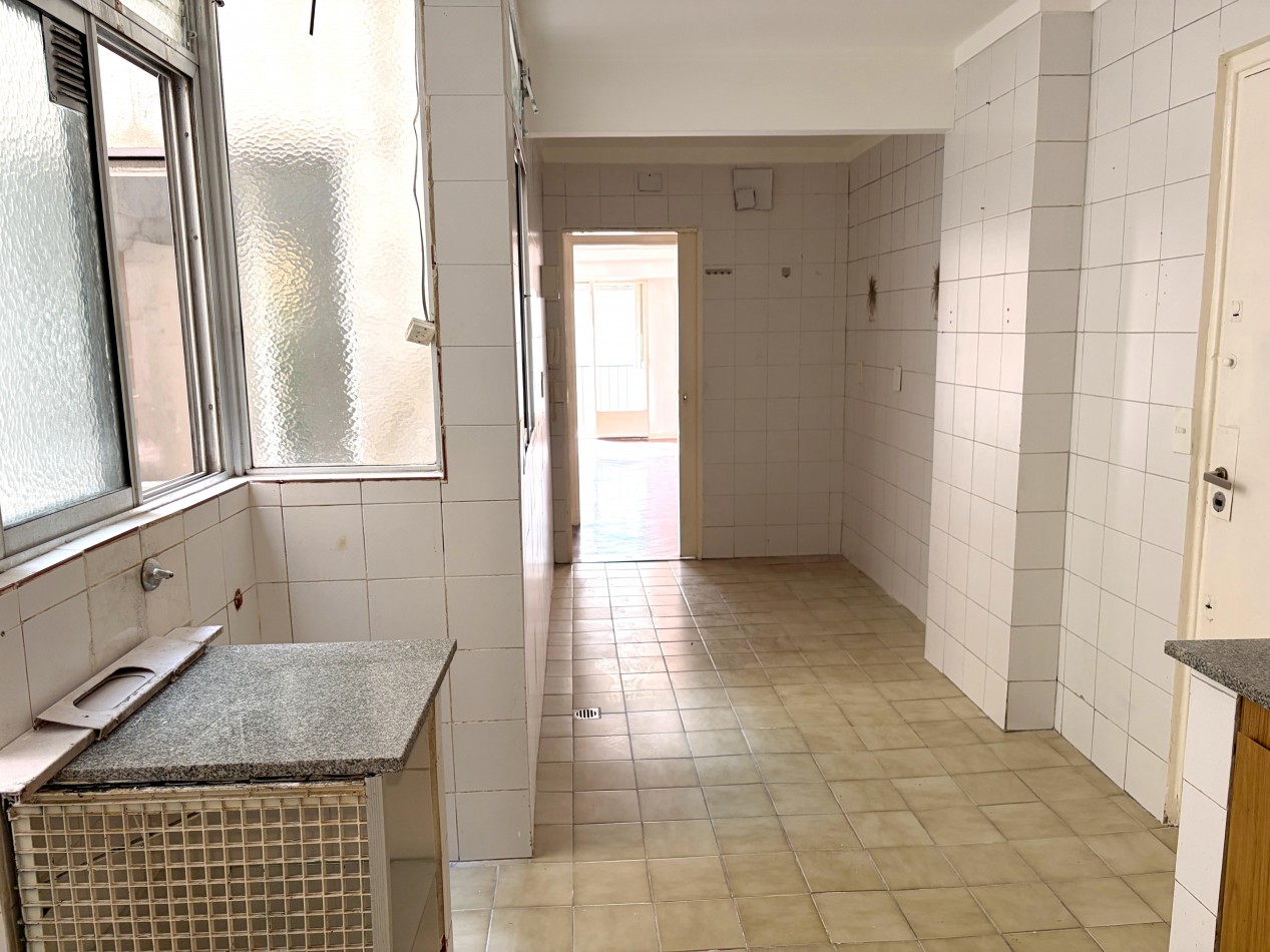 Vendo 4 Amb c/dep y balcon 90m2