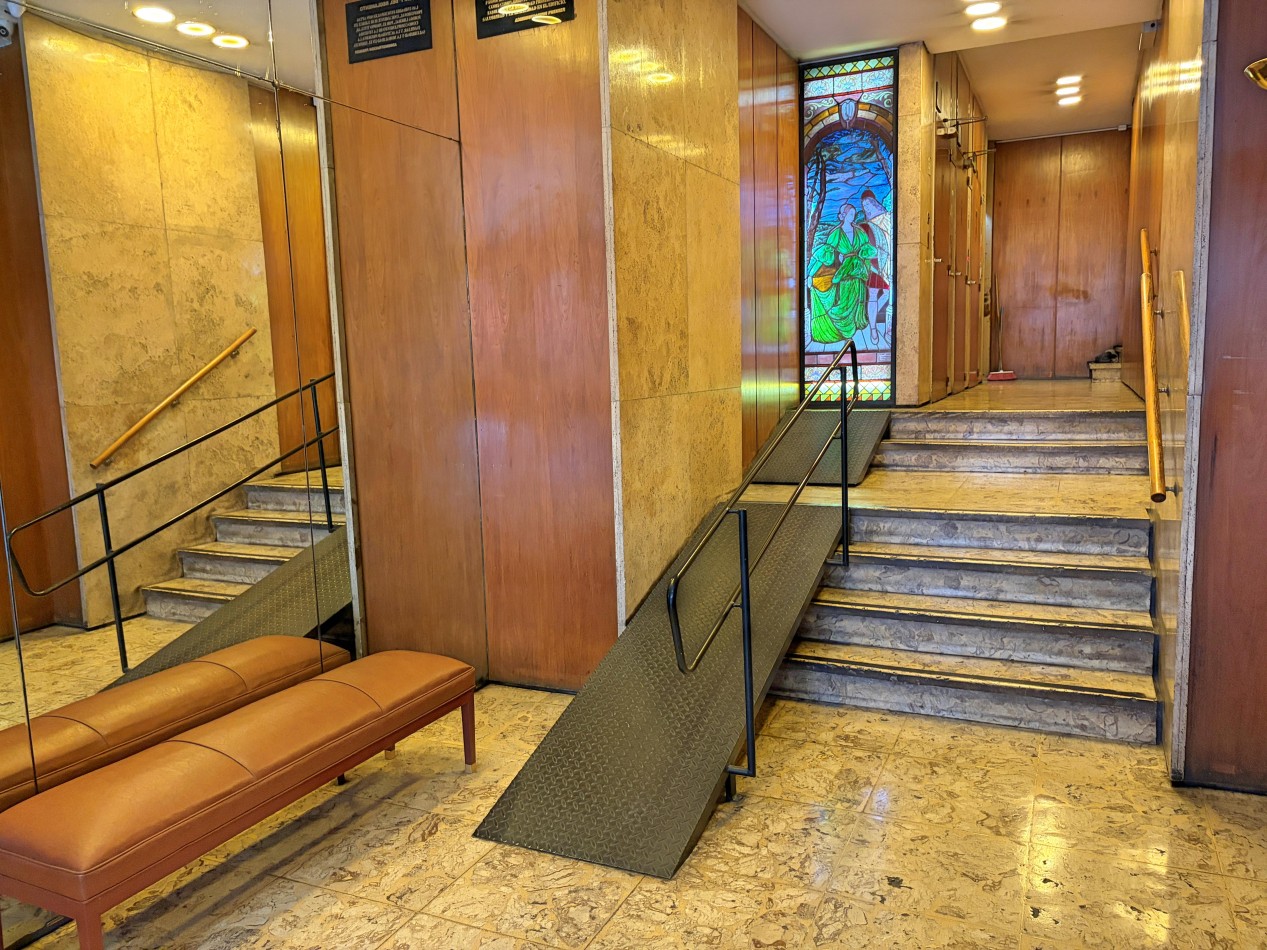 Vendo 4 Amb c/dep y balcon 90m2