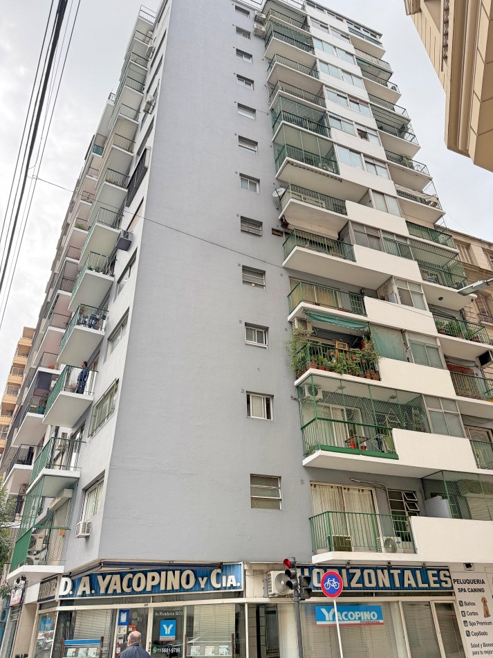 Depto 2 Amb con Balcon Sup: 45m² m Subte.