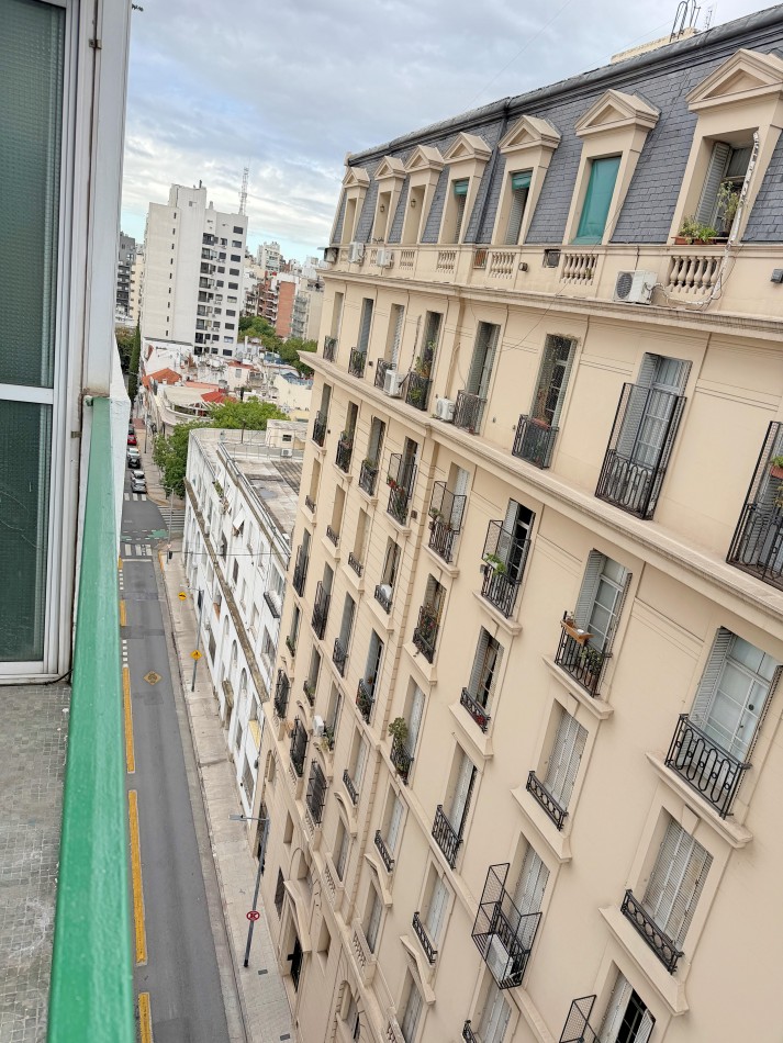 Depto 2 Amb con Balcon Sup: 45m² m Subte.