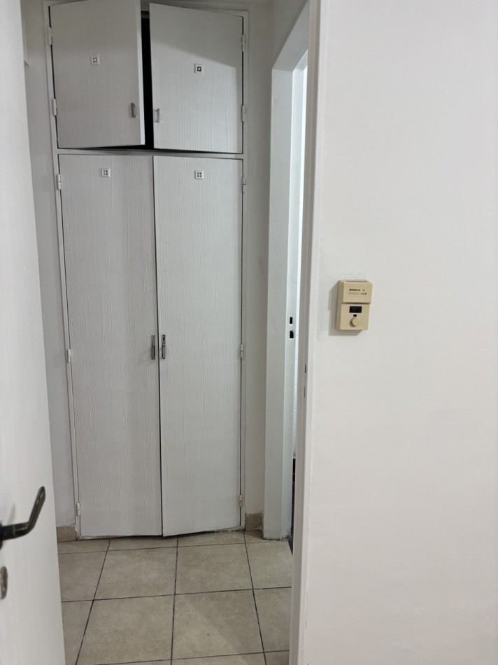 Alquiler 2 ambientes piso 2 lateral