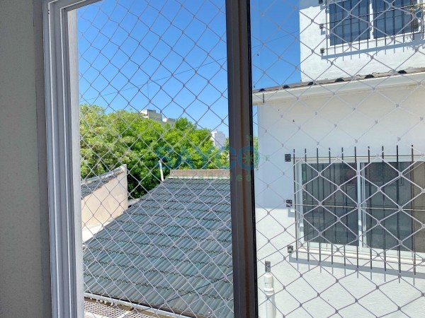 Vendo 2 ambientes con balcon y escritorio