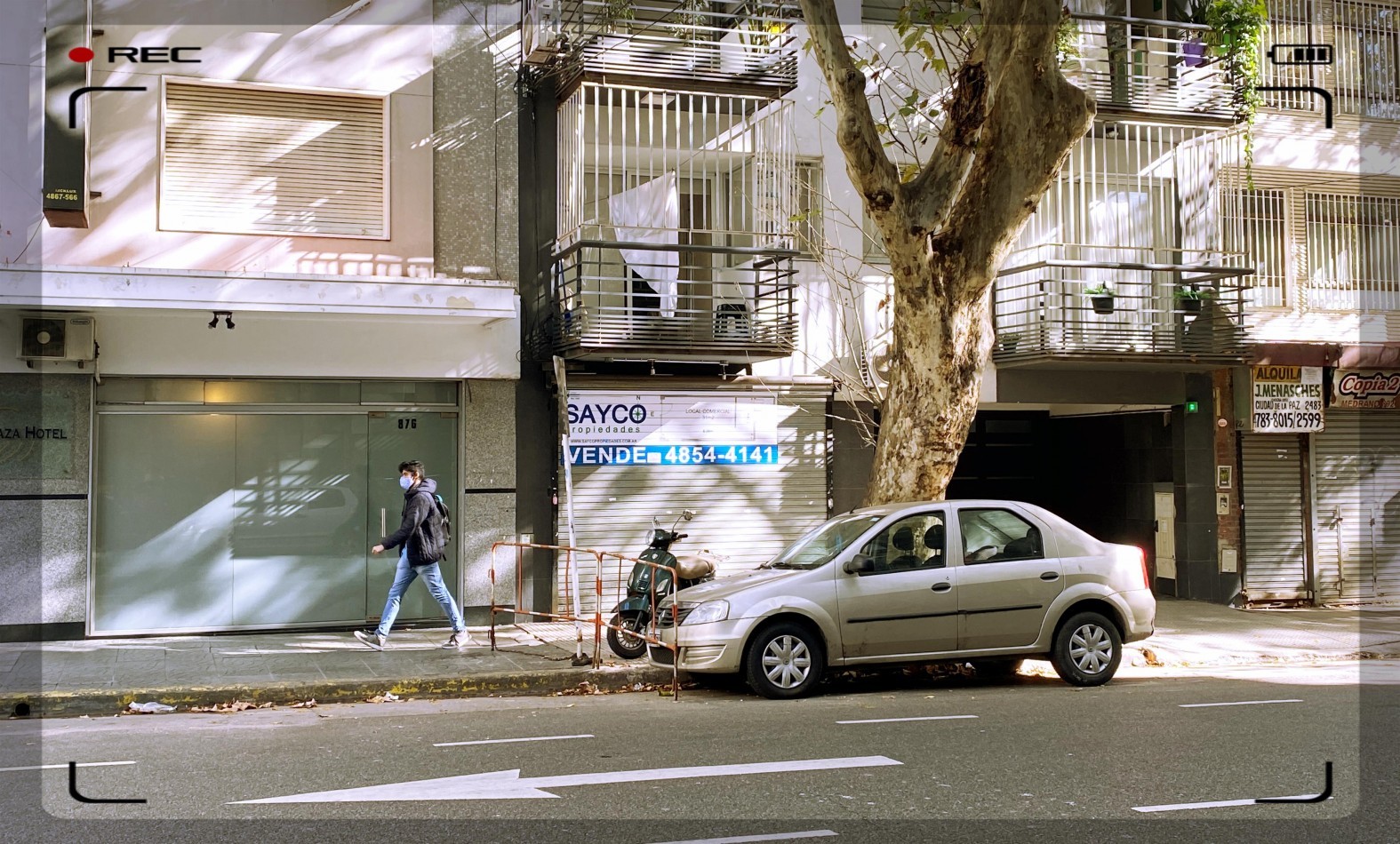 Vendo Local 32m2 c/blindex cortina automatica y aire split